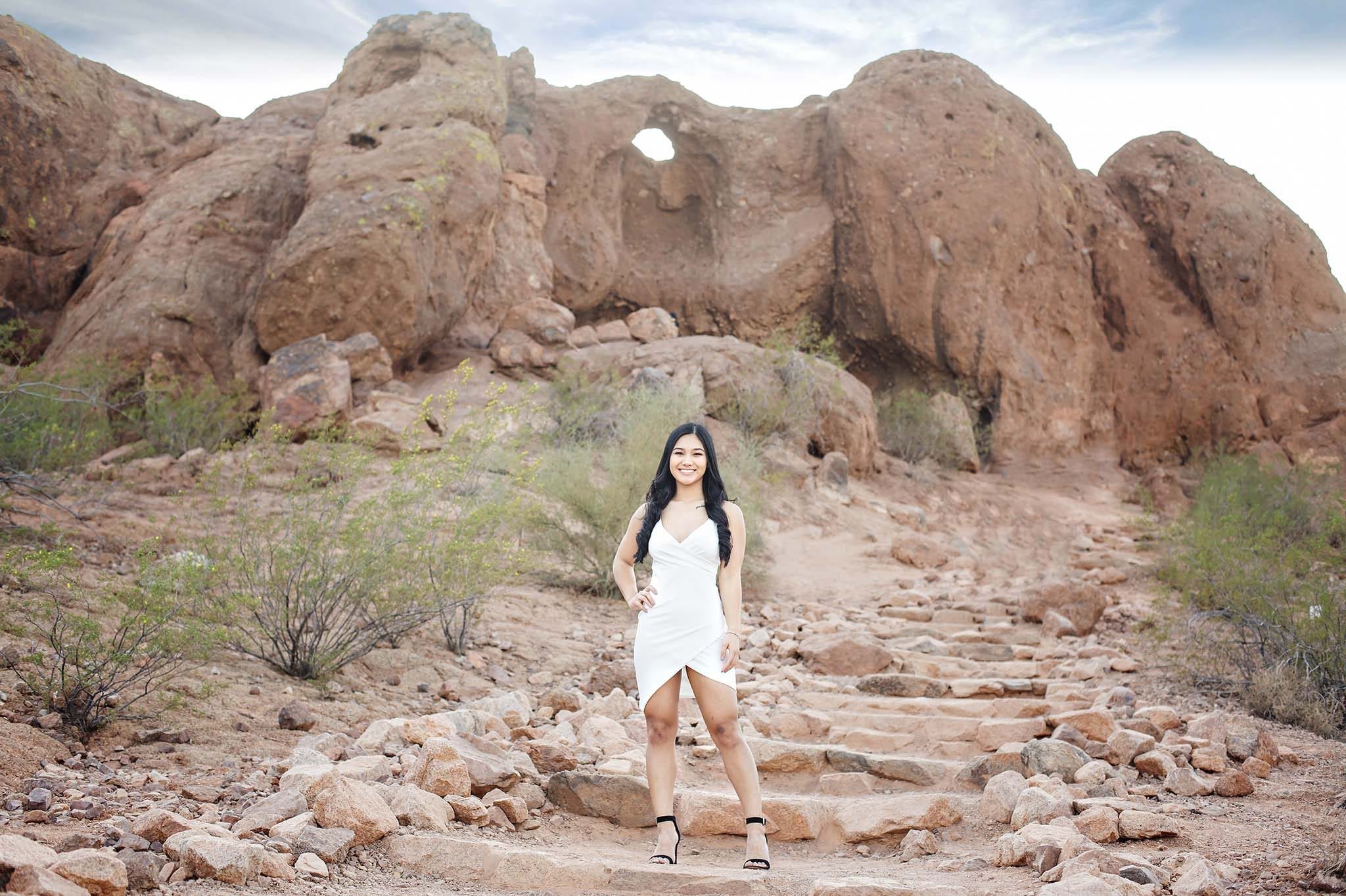Gorgeous high school senior pose at that hole in the rock at papago park