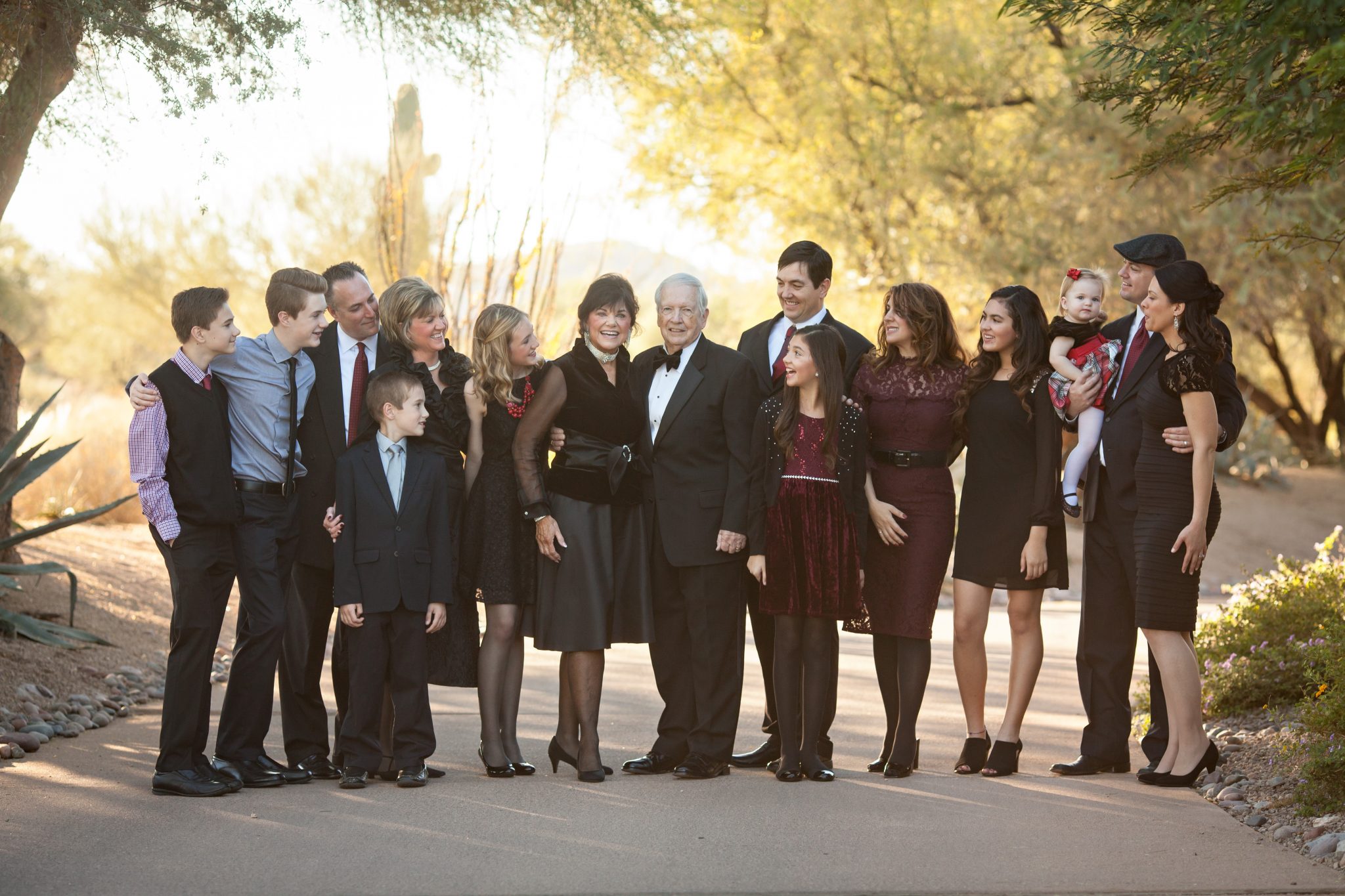 Large family photography in North Phoenix at a golf clubhouse