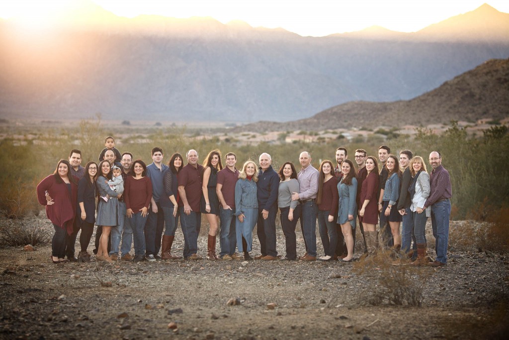 Extended family photography Family of 25 pose for a portrait in Ahwatukee, AZ near the desert and mountians
