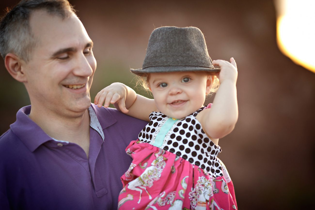 Father and daughter fmaily photography at papago Park in Phoenix, AZ
