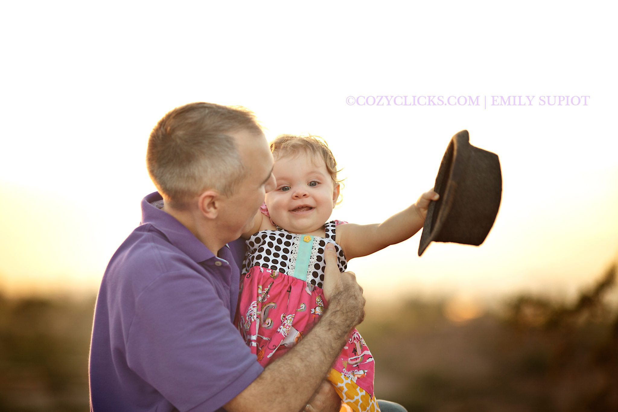 Family photographer in Phoenix, Scottsdale and Ahwatukee Desert Session at papago Park near Phoenix Zoo