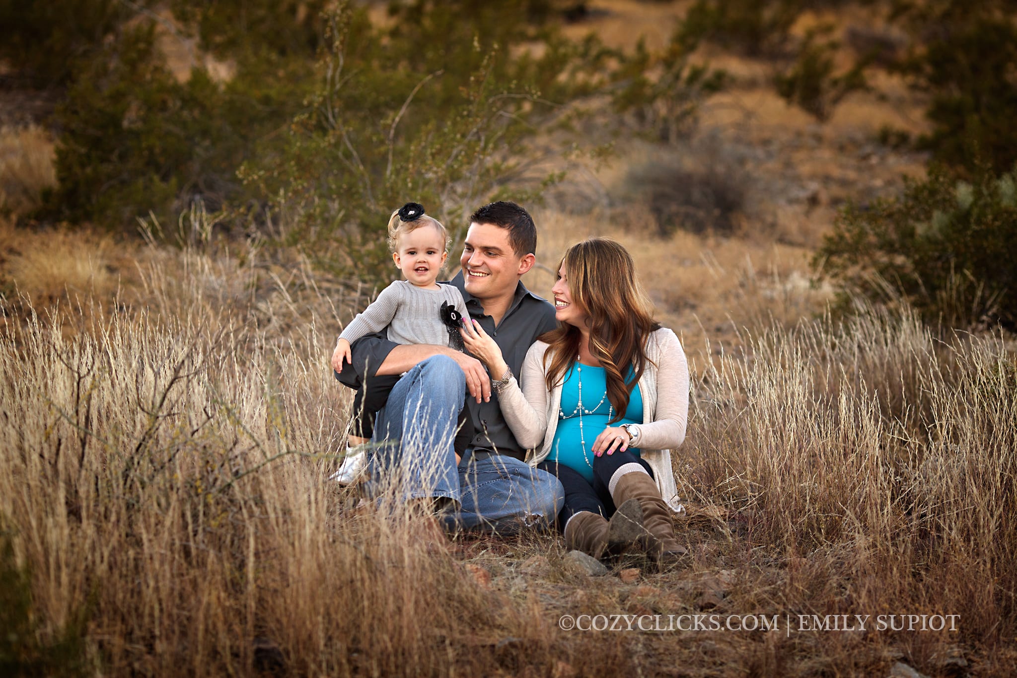 Family photographer at Telegraph Pass in Ahwatukee