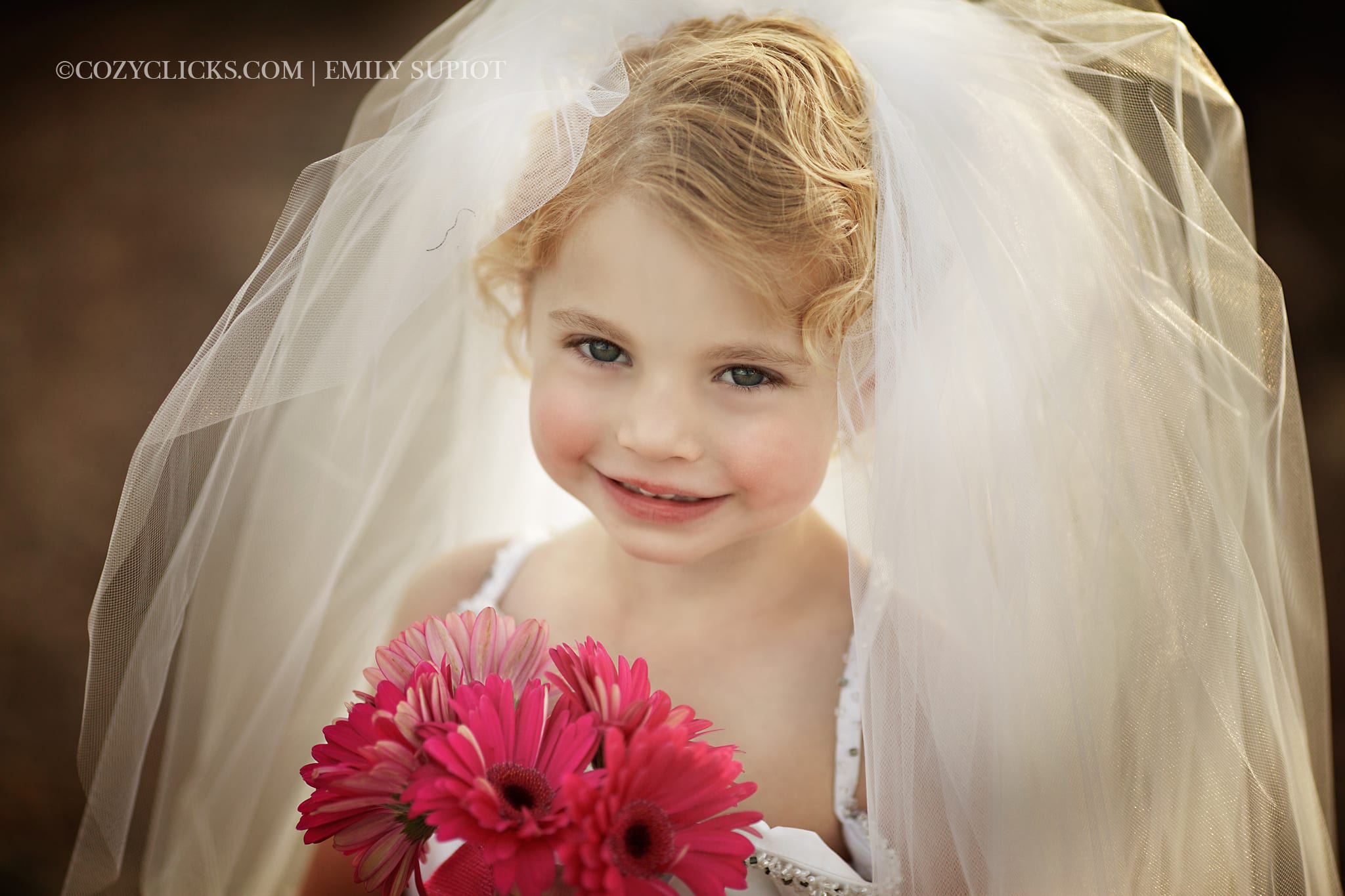 Phoenix Children's Photographer Wedding Dress Up (14)