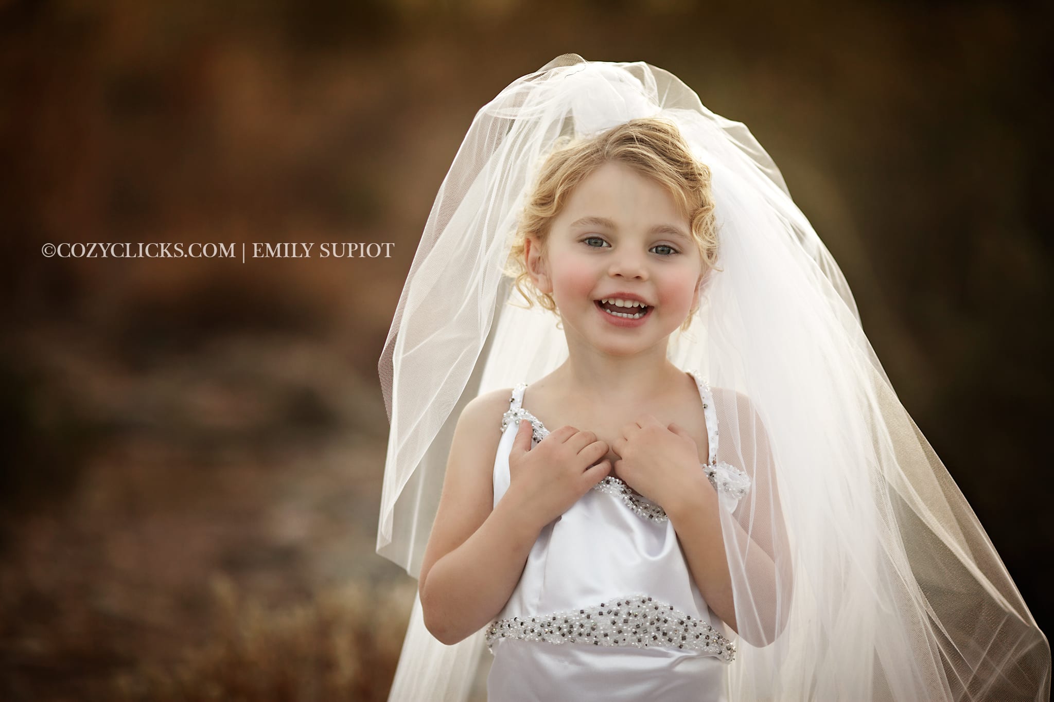 Phoenix Children's Photographer Wedding Dress Up (4)