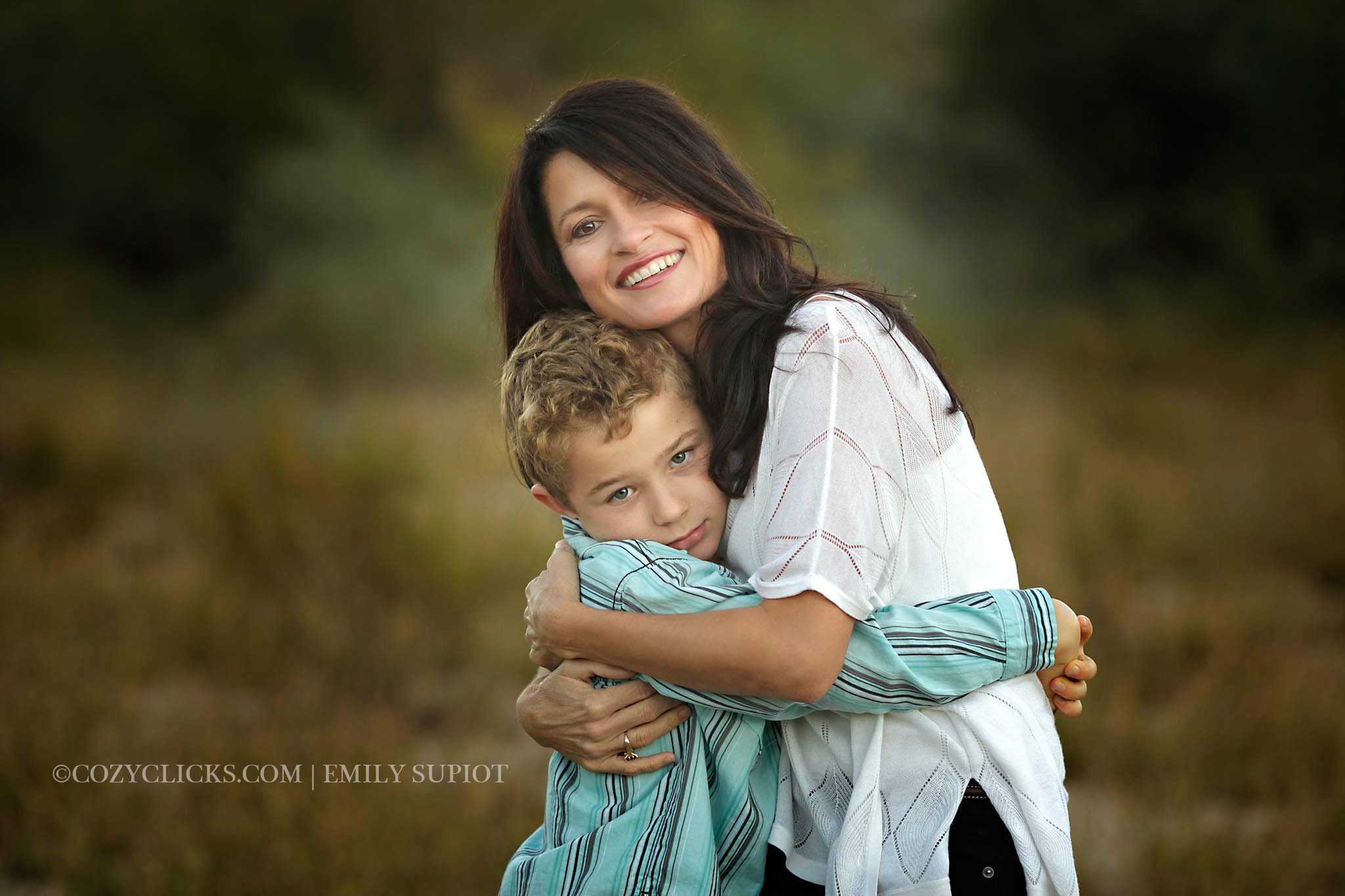Mother and son photography in Ahwatukee, AZ at Desert Foothills Park