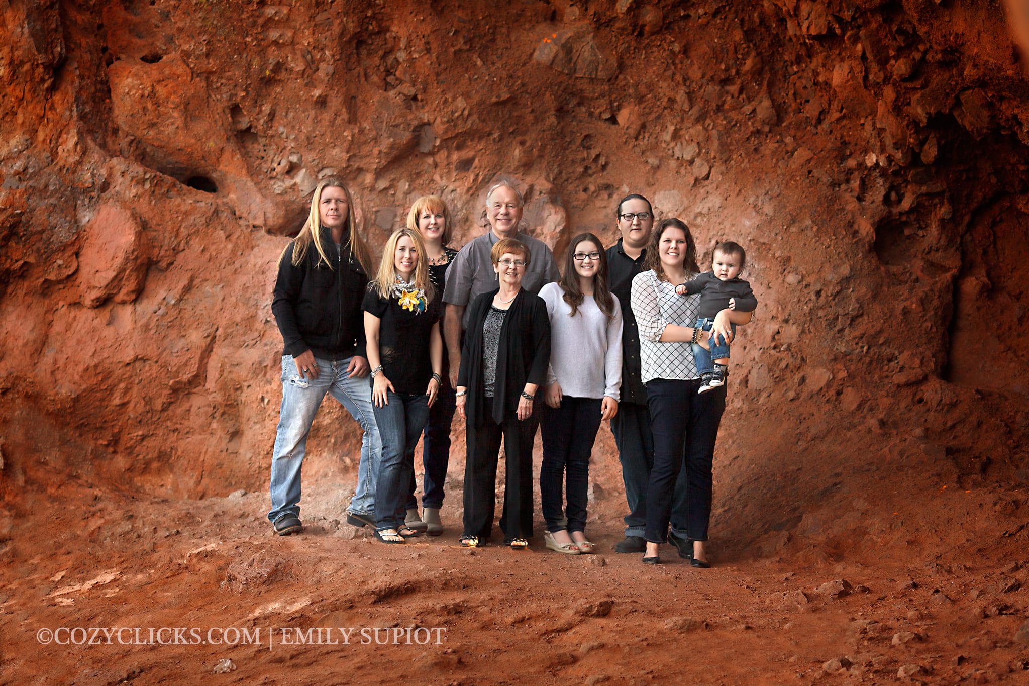 Extended family portrait at the Hole in the Rock
