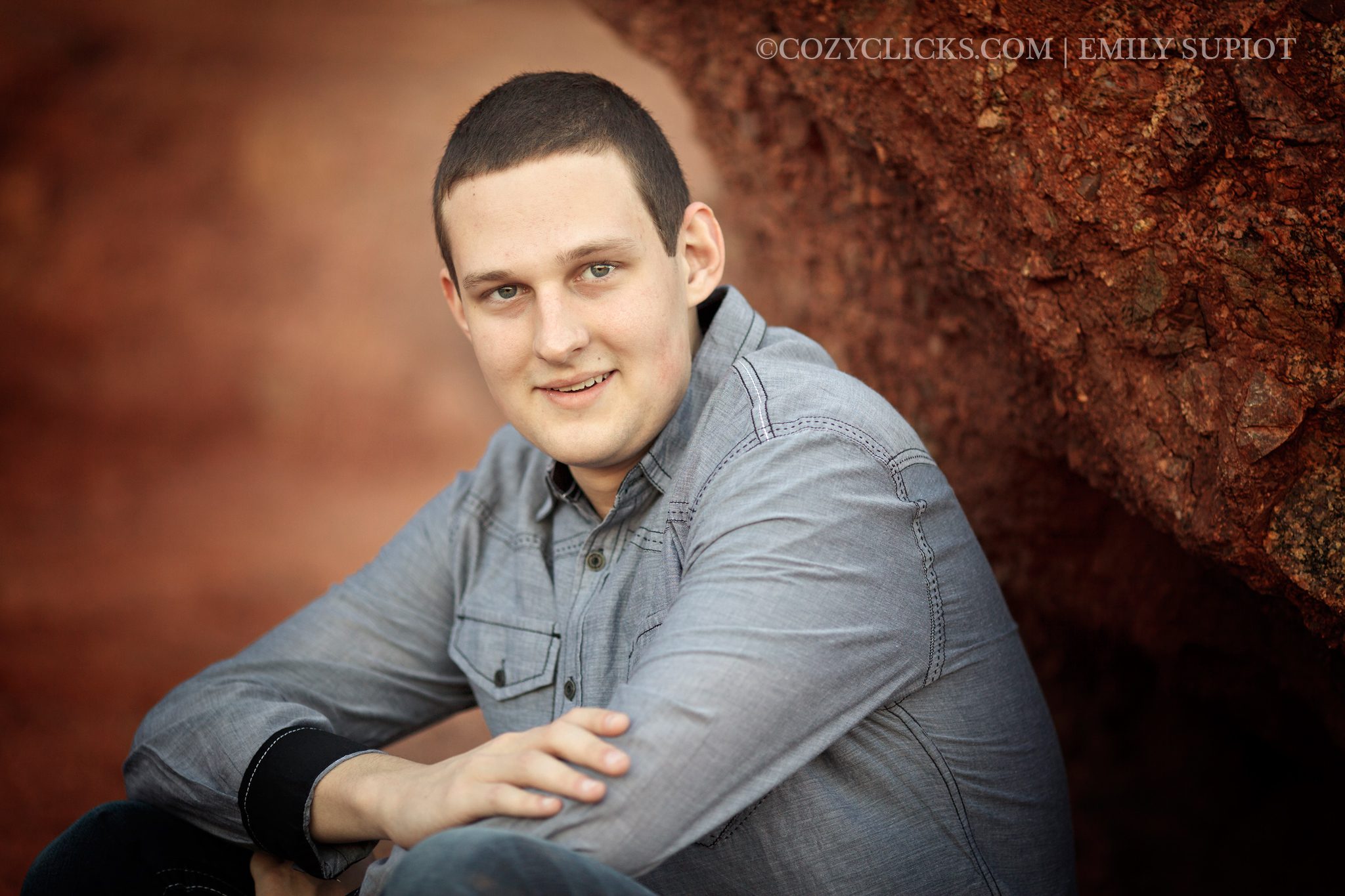 Senior picture head shot with red rock background