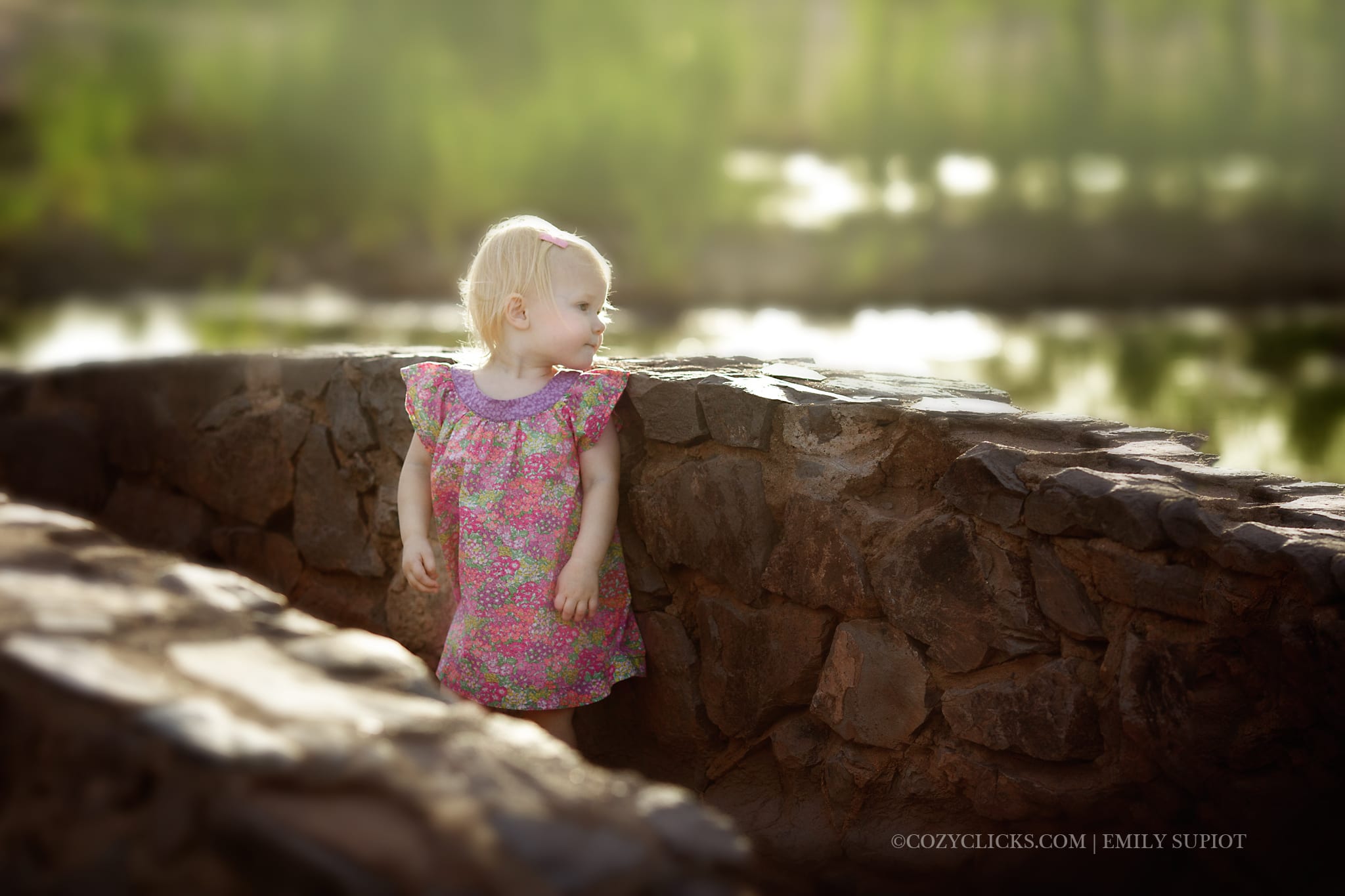 Toddler Pictures on a bridge in Phoenix, Arizona