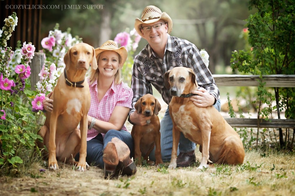 Phoneix Family Photographer on location takes portraits with family dogs
