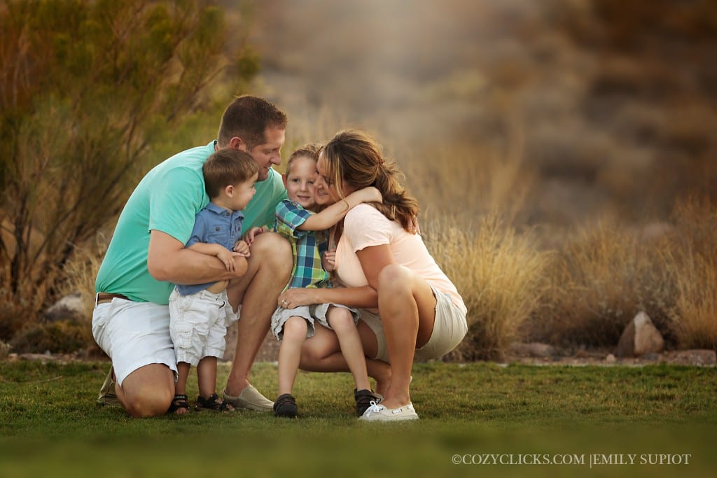 Portraits of a family of four at Deems Park Mountain in Northern Phoenix during the summer