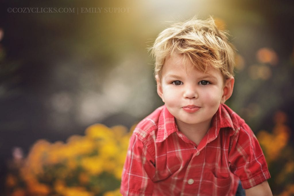 Phoneix photographer captures two year old in the best children's photography