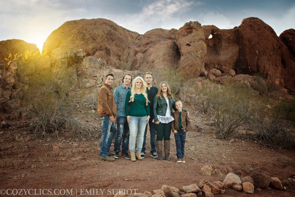 Family portraits at the Hole in the Rock near Phoenix