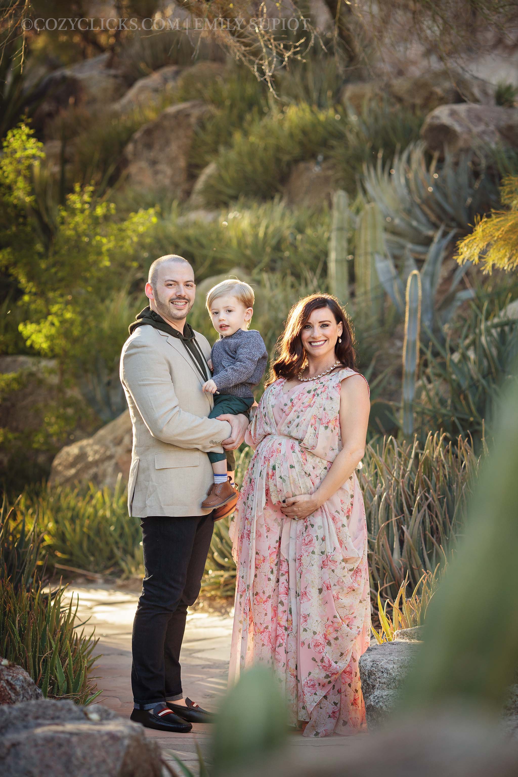 Family maternity photography in Phoenix Arizona
