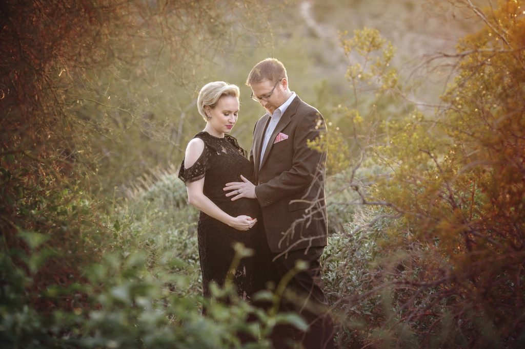 Top maternity photogrpahers in the Phoneix area. This shot taken at Scorpion Gulch.