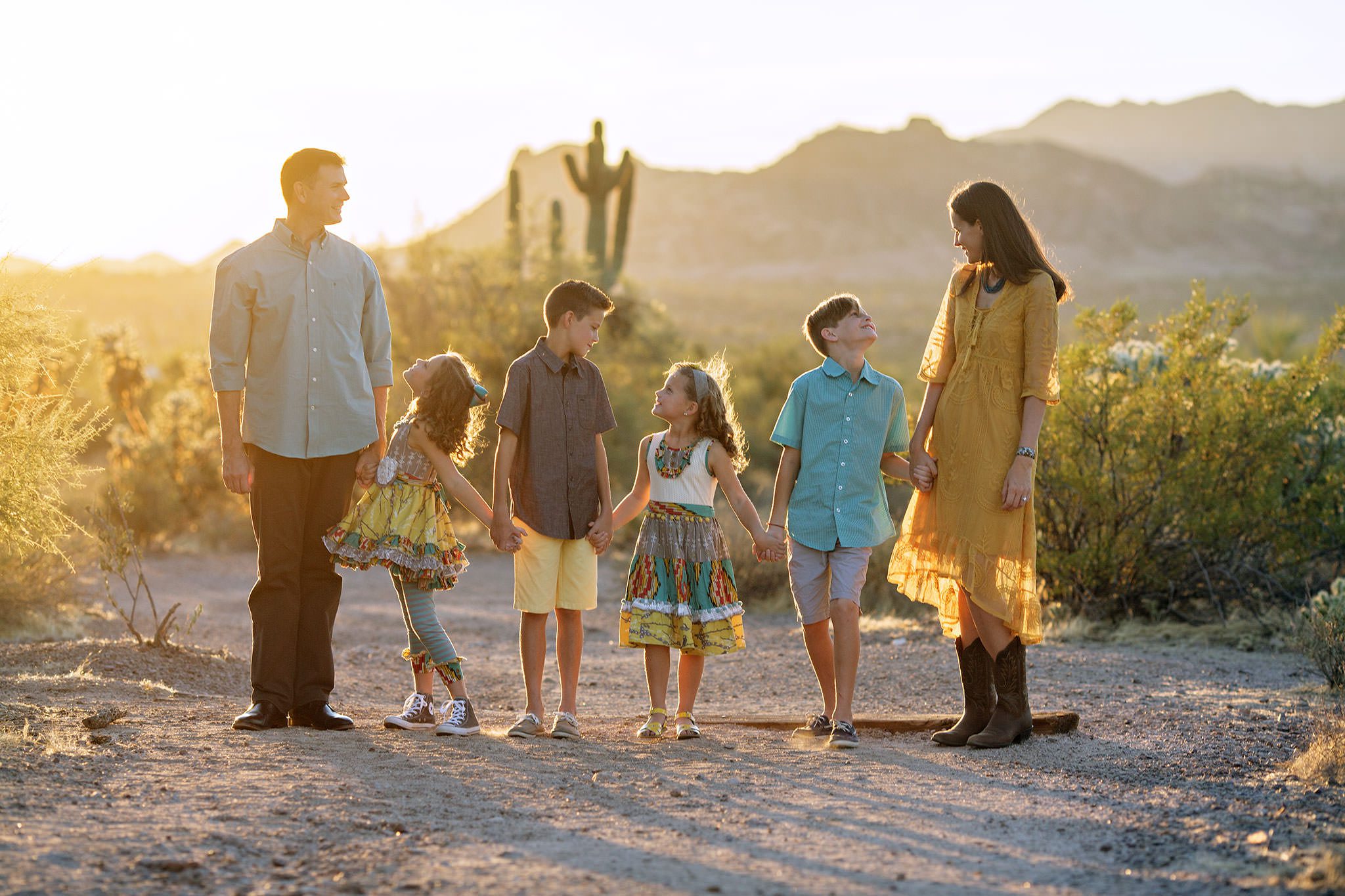 Family of 6 portrati at sunset in Phoneix near the Lost Dutchman desert park