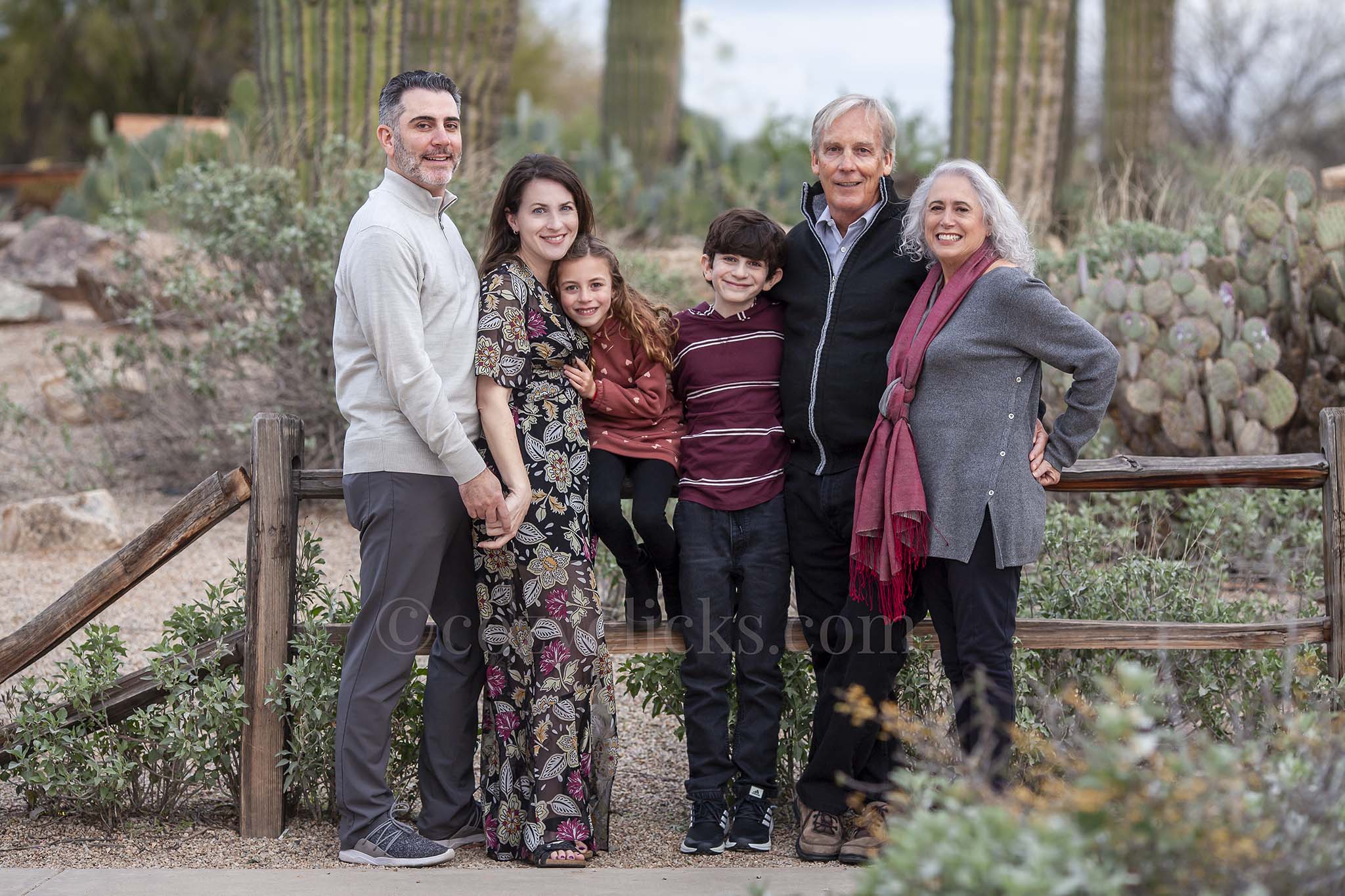 Phoenix Extended family photographer at Gilbert Riparian Preserve.  One of the top rated [photographers in Phoenix