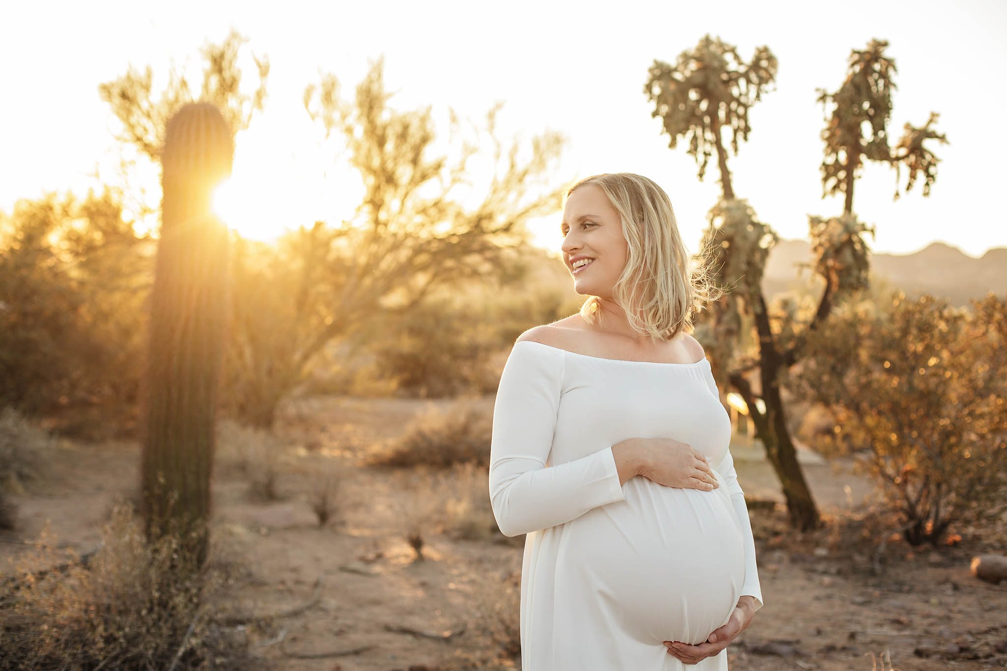 Maternity shots at Desert Photo Locations in Phoenix Arizona